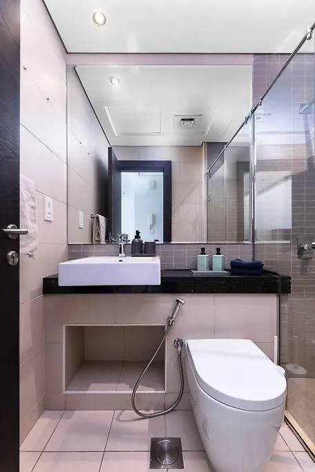 Apartment Studio In Silverene With A View In The Top Location! Dubai